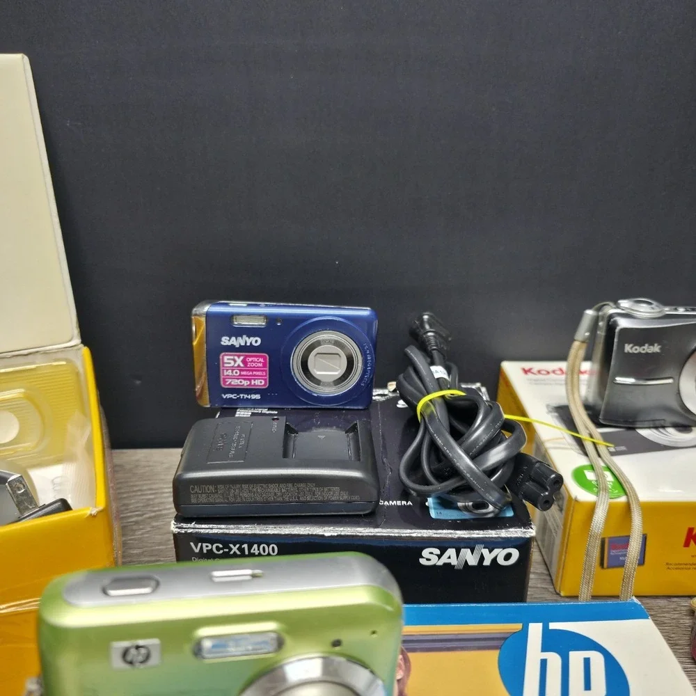 Digital Camera‎ Lot - 9 Cameras 2 Printers 2 Docks - Part/Repair